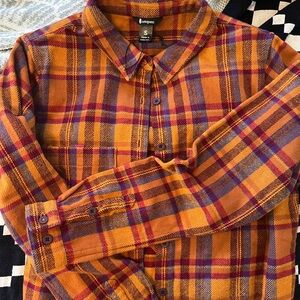 Cotopaxi Womens Organic Flannel Button Up Mero